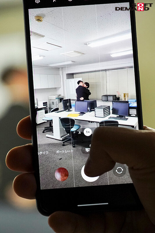 「都築亜美のNTR作品|居酒屋で寝取られ3P中出しされる衝撃の不倫ドラマ」のサンプル画像14枚目