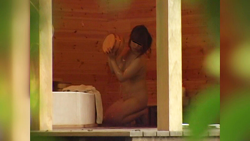 「【素人盗撮】マッサージ店で隠し撮り！温泉旅館のリフレ嬢がほぐされすぎて…のぞき映像」のサンプル画像1枚目