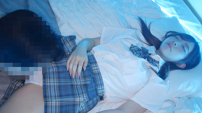 「【素人】貧乳・微乳美女のフェラ＆ハメ撮り映像｜昭和レトロ風の興奮プレイを堪能」のサンプル画像2枚目