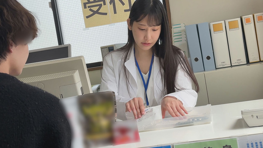 「【素人】薬局店員4名の衝撃プライベート映像!過激すぎる秘密の行為が流出【中央区】」のサンプル画像3枚目