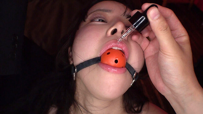 「羽月乃蒼が超乳を揺らして鬼イカセ！イラマチオ・潮吹き・拘束で絶頂連発の衝撃作」のサンプル画像17枚目